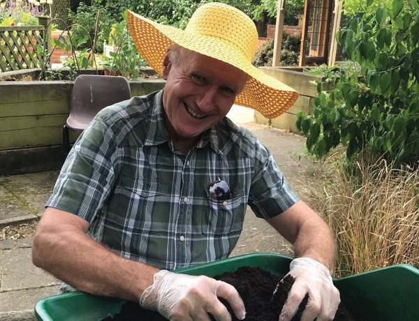 Headway Thames Valley’s Bob Black comes fully prepared for a day in the sun!