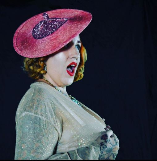 Taking up burlesque dancing was a massive help to build up Anna's confidence