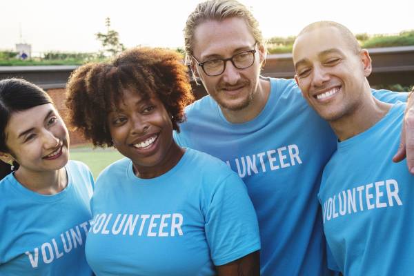 7 tips for volunteering after brain injury