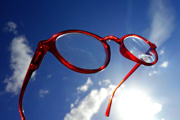 7 top tips for managing visual problems after brain injury