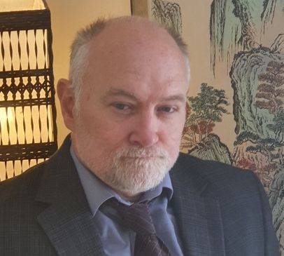 Dr Vaughn McGill